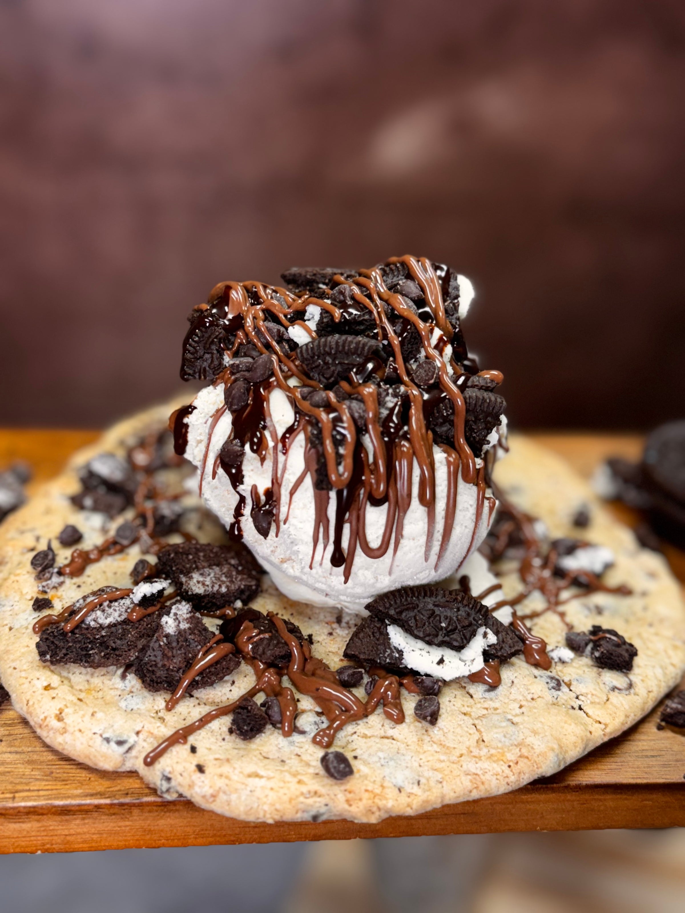 Giant 1/2lb Cookie Oreo Sundae | C O N E Y W A F F L E